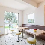 Hotel Ibis Budget Aeroport - A61 2*