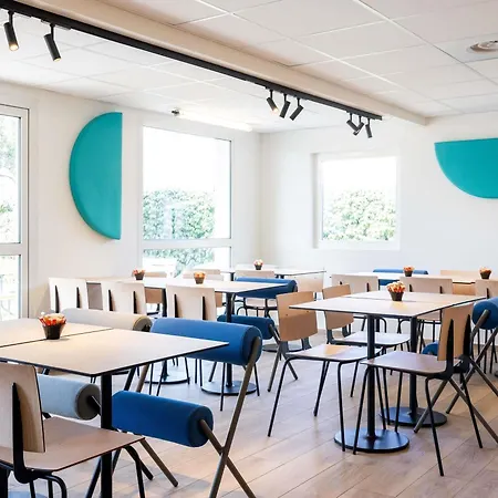 Ibis Budget Aeroport - A61 فندق قرقشونه