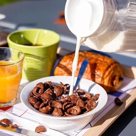 Hotel Ibis Budget Aéroport - A61 2*