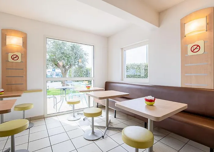 מלון Ibis Budget Aeroport - A61 2*